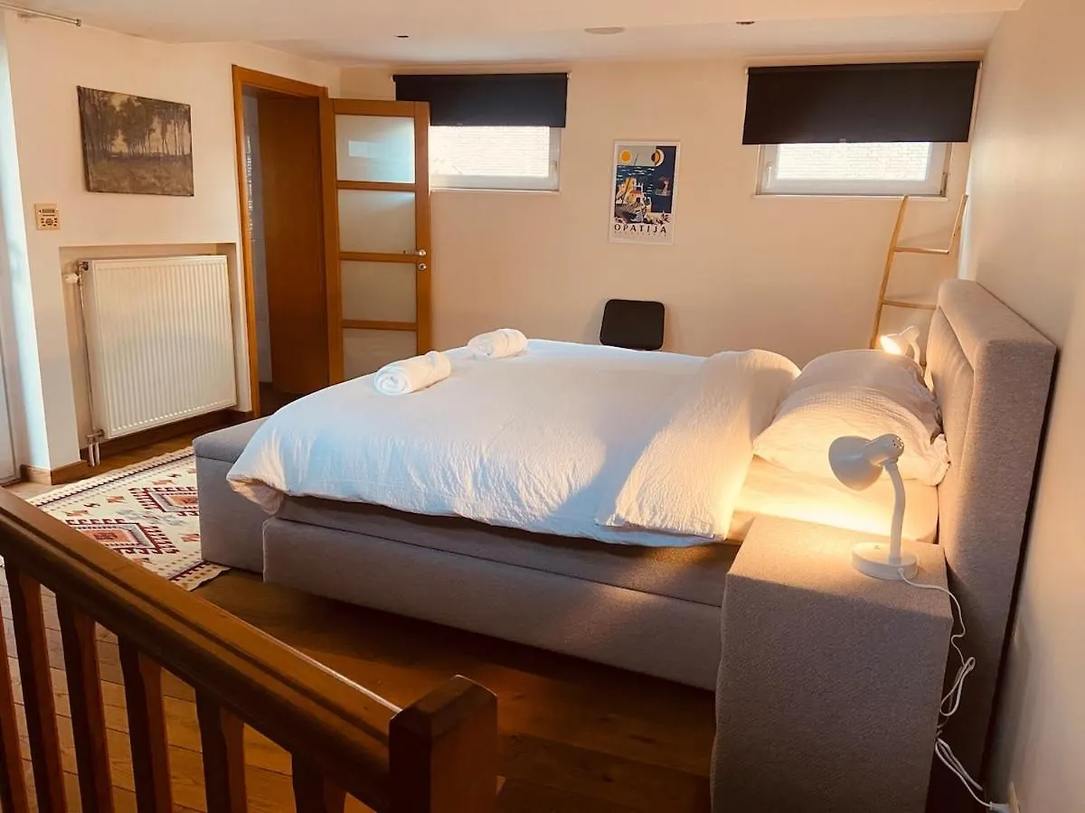 Apartment Charming & Spacious Duplex Viewing The Lovely Mas Antwerp Belgium